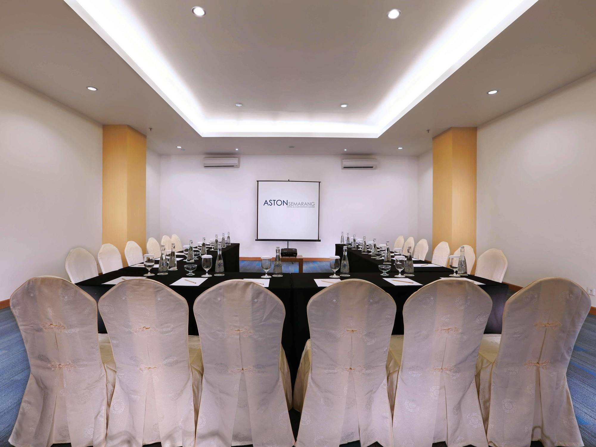 Golden City Hotel And Convention Center - Chse Certified Semarang Exterior photo